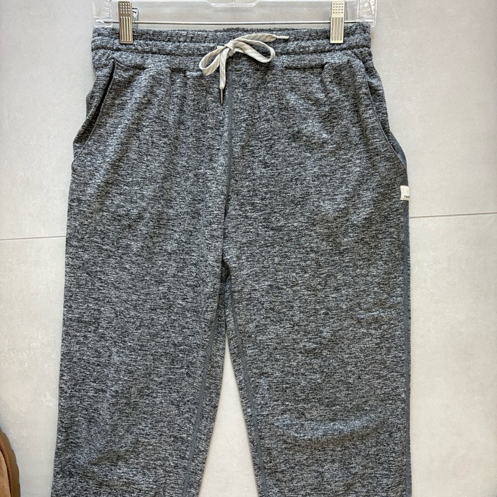 Vuori Performance Joggers Size 
Small Women’s Gray